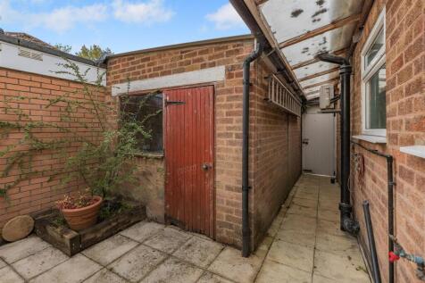 8645778-exterior11.jpg