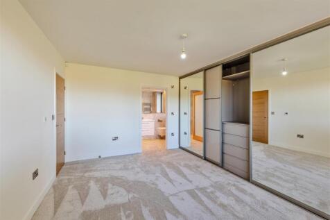 8666547-interior21.jpg