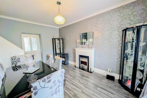 Sitting/Dining Room