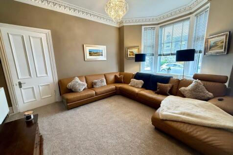 Lounge/Bed 3