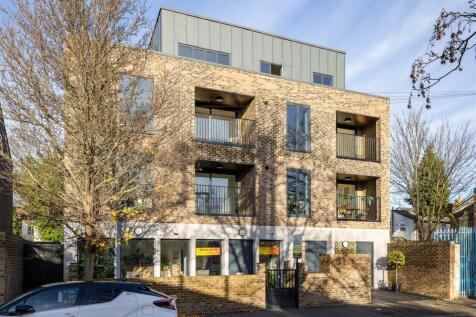 Clinton Road E7