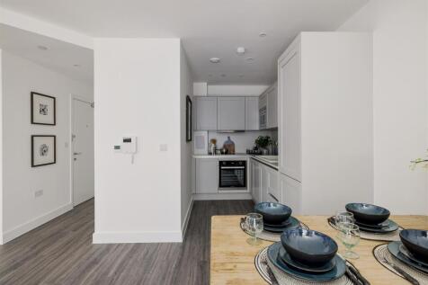 Forest Road E17