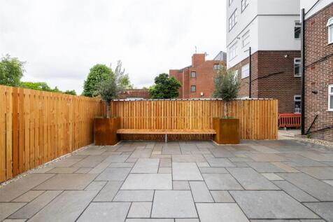 Harley Court, E11