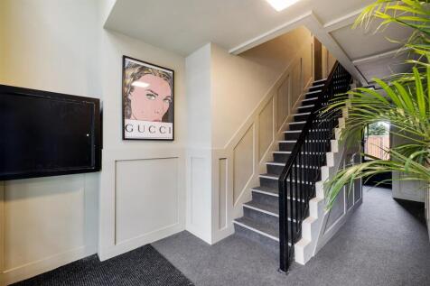 Harley Court, E11