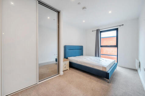 1376589-5-690c994...