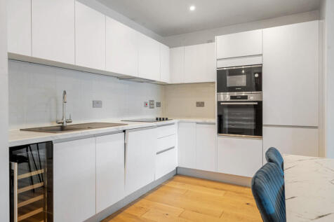 1376589-9-690c99b...