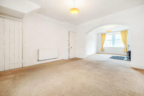 Living / Dining R...