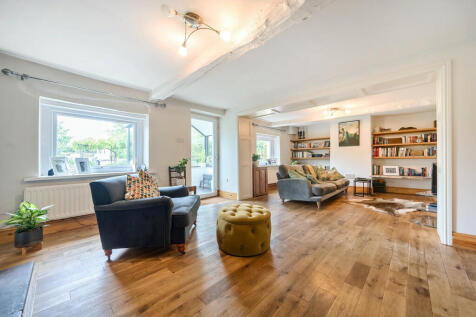 Living / Dining R...