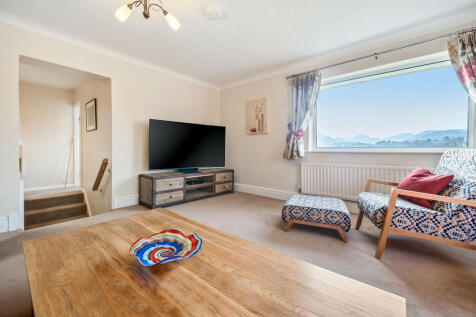 Lounge / Bedroom ...