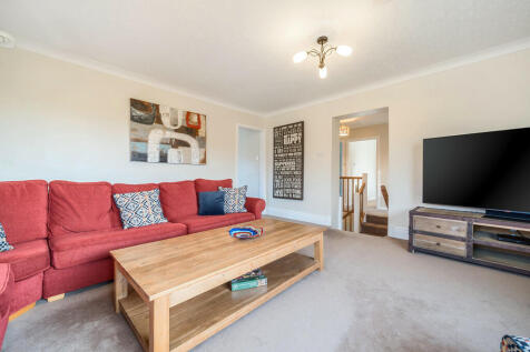 Lounge / Bedroom ...