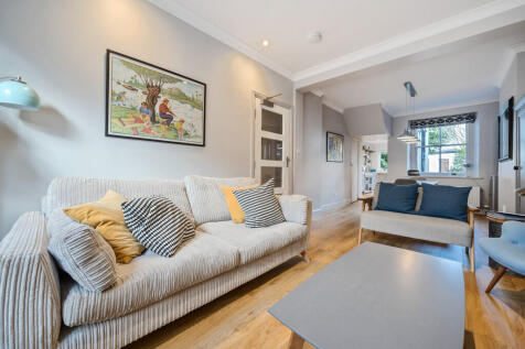 Living Room / Din...