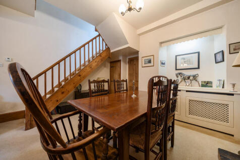 Living / Dining R...