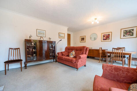 Living / Dining R...