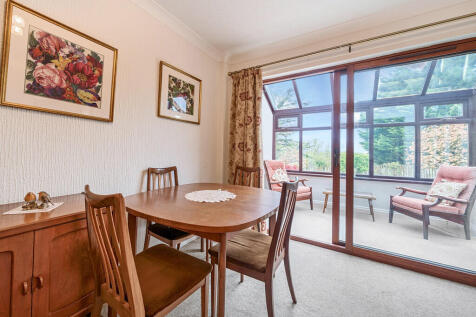 Living / Dining R...