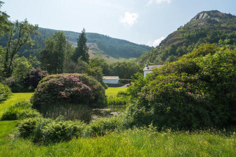 Communal Grounds