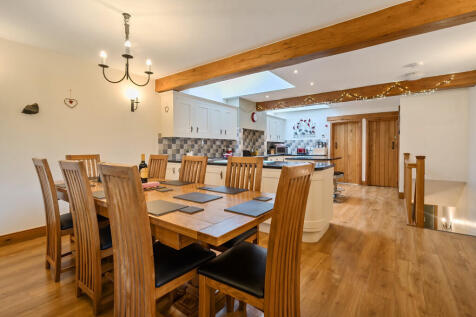 The Barn Living R...