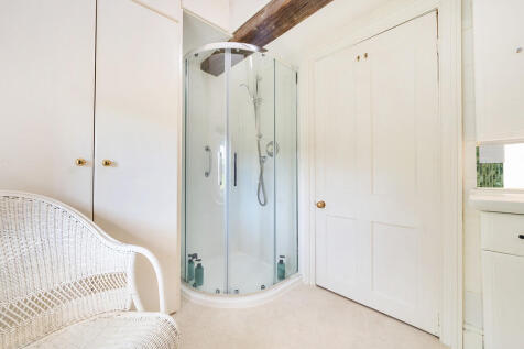 En-suite Shower R...