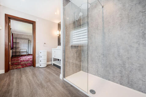 En Suite Shower R...