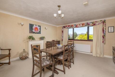 Living / Dining R...