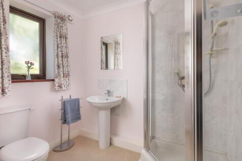 En-suite Shower R...
