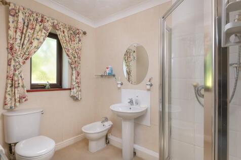 En-suite Shower R...