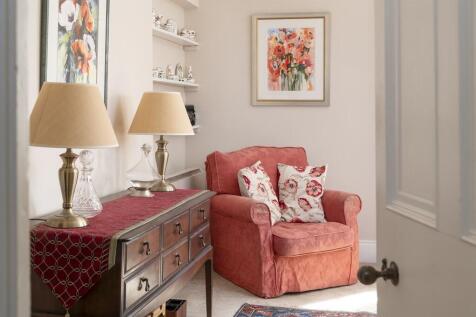 Living / Dining R...
