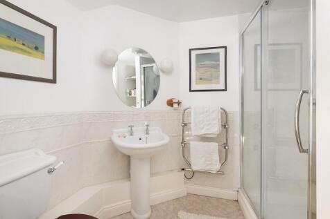 En-suite Shower R...