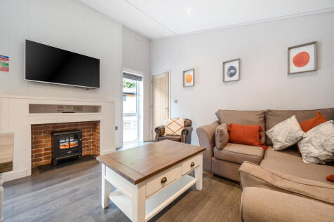 Open Plan Sitting...