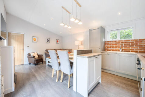 Open Plan Sitting...