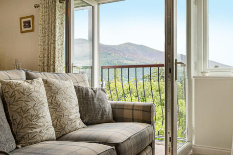 Living / Dining R...