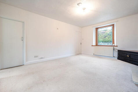 Living / Dining R...