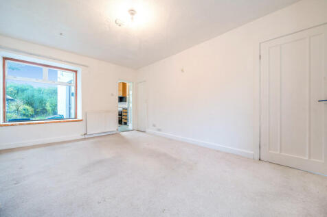 Living / Dining R...