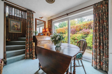 Living / Dining R...