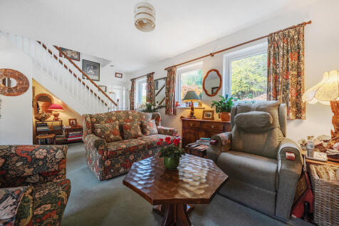 Living / Dining R...