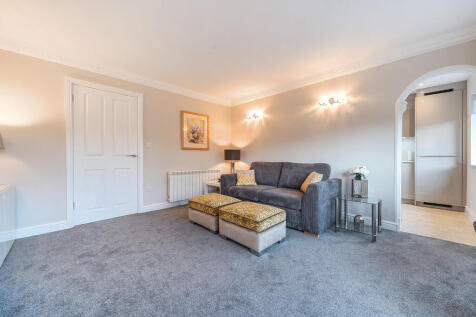 Living / Dining R...