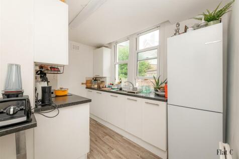Kitchen (C)