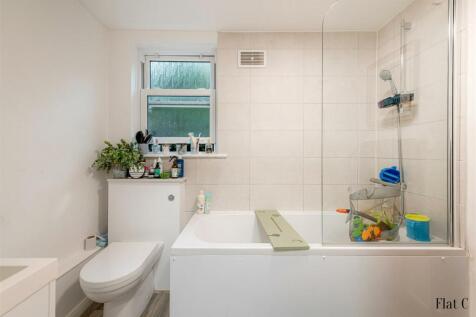 Family Bathroom (C)