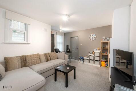 Living Room (D)