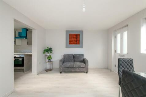 Reception Room (2)