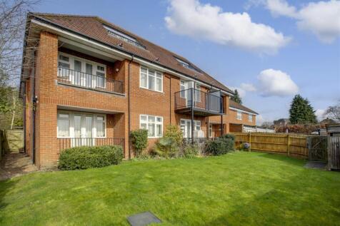 Rear Aspect/Communal Gardens
