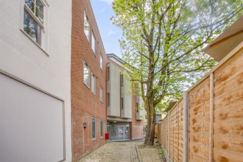 High Street Access