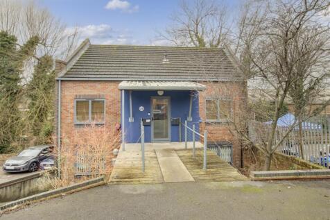 25B West Wycombe Road, HP11 2LQ-11.jpg