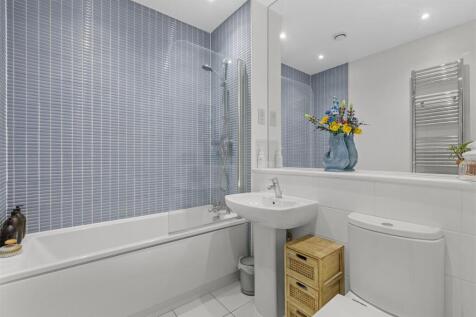 14 Rollings House, Wrights Meadow Road, HP11 1NQ-3