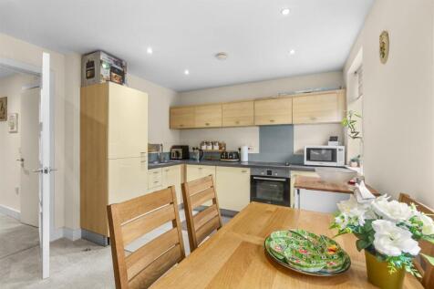 Dining/Kitchen