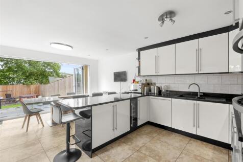 Kitchen Dining Area