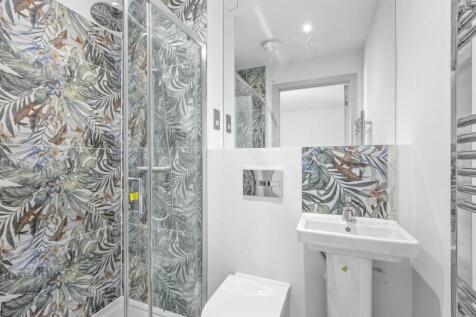 Family Shower Room