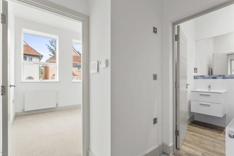 Flat 5, Harlow House, Harlow Road, HP13 6AA-6.jpg