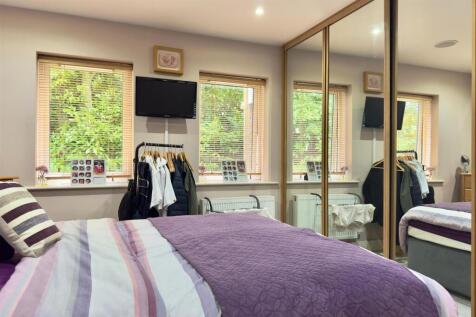 10 Skyline Mews (5).jpeg