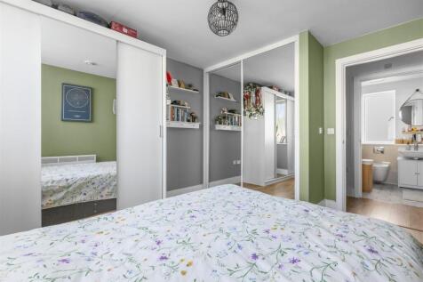 Principal Bedroom (2)