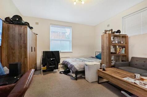 Bedroom/Reception
